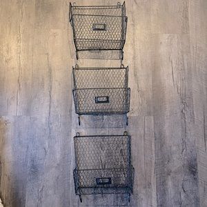 3 mail storage racks